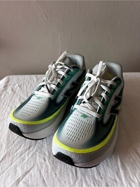 New Balance White & Neon Yellow Athletic Running Shoes
